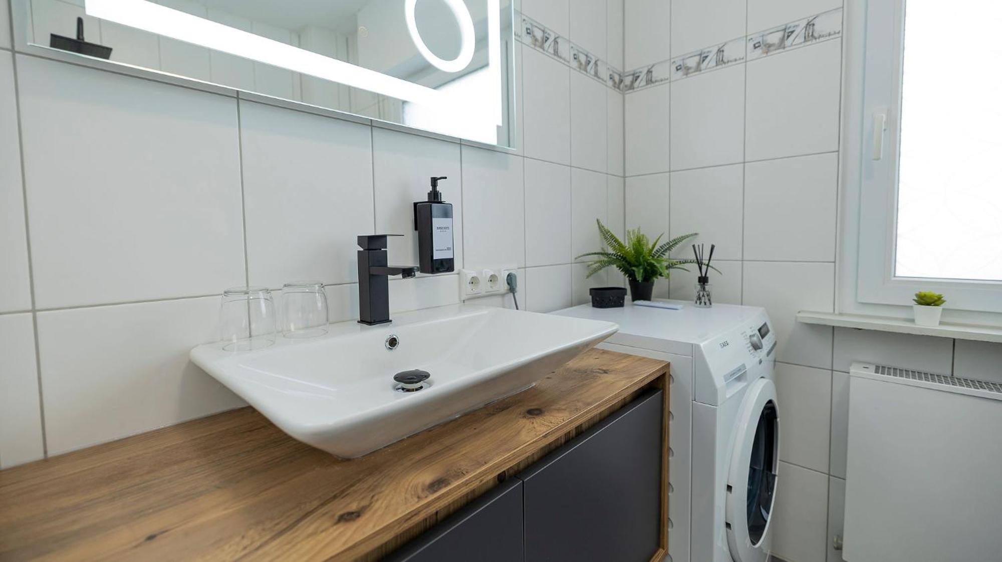Luxx Home Mm, Airport- Fuer 7 Personen-Parken-Kueche Trunkelsberg Esterno foto