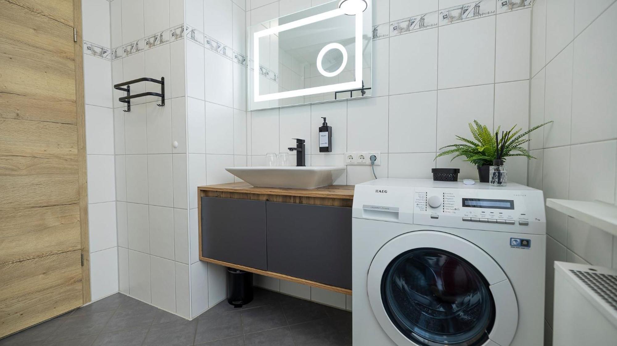 Luxx Home Mm, Airport- Fuer 7 Personen-Parken-Kueche Trunkelsberg Esterno foto